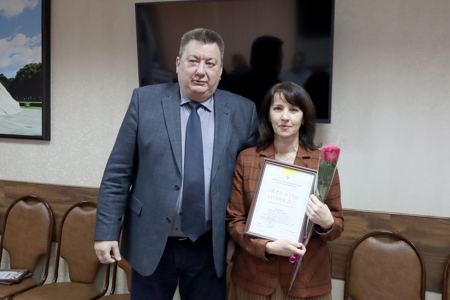 Генеральный директор СибФНКЦ вручил награды сотрудникам от Министерства здравоохранения РФ, ГК «Росатом» и главы ДНР